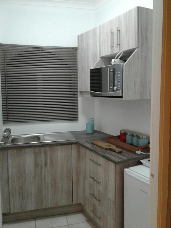 Roxy'S Rest Guest House Vanderbijlpark Ngoại thất bức ảnh