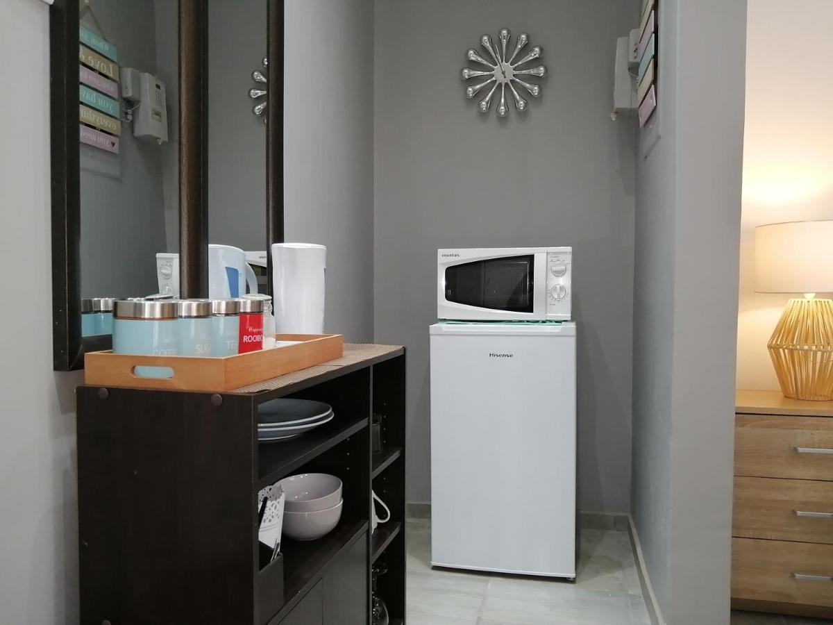 Roxy'S Rest Guest House Vanderbijlpark Ngoại thất bức ảnh