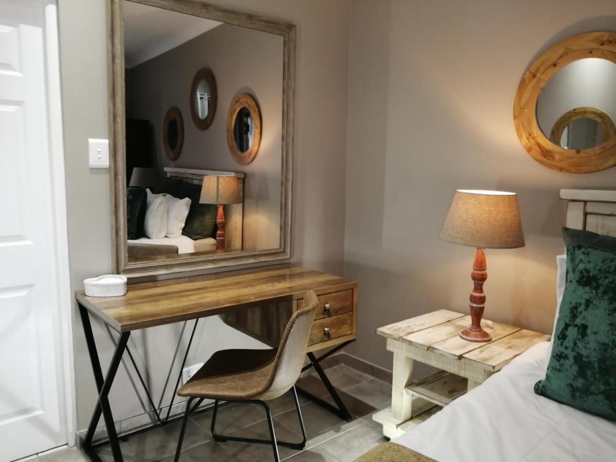 Roxy'S Rest Guest House Vanderbijlpark Ngoại thất bức ảnh