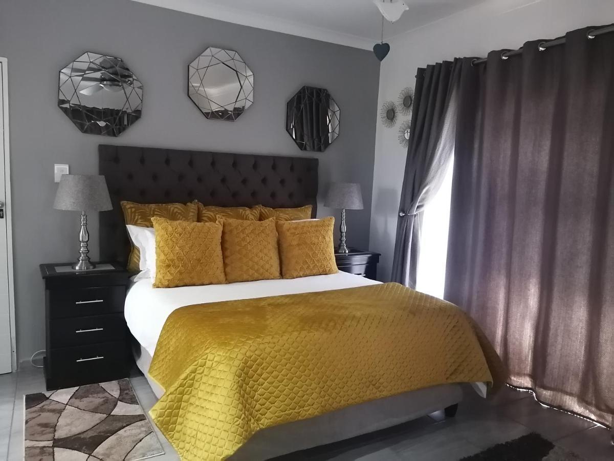 Roxy'S Rest Guest House Vanderbijlpark Ngoại thất bức ảnh
