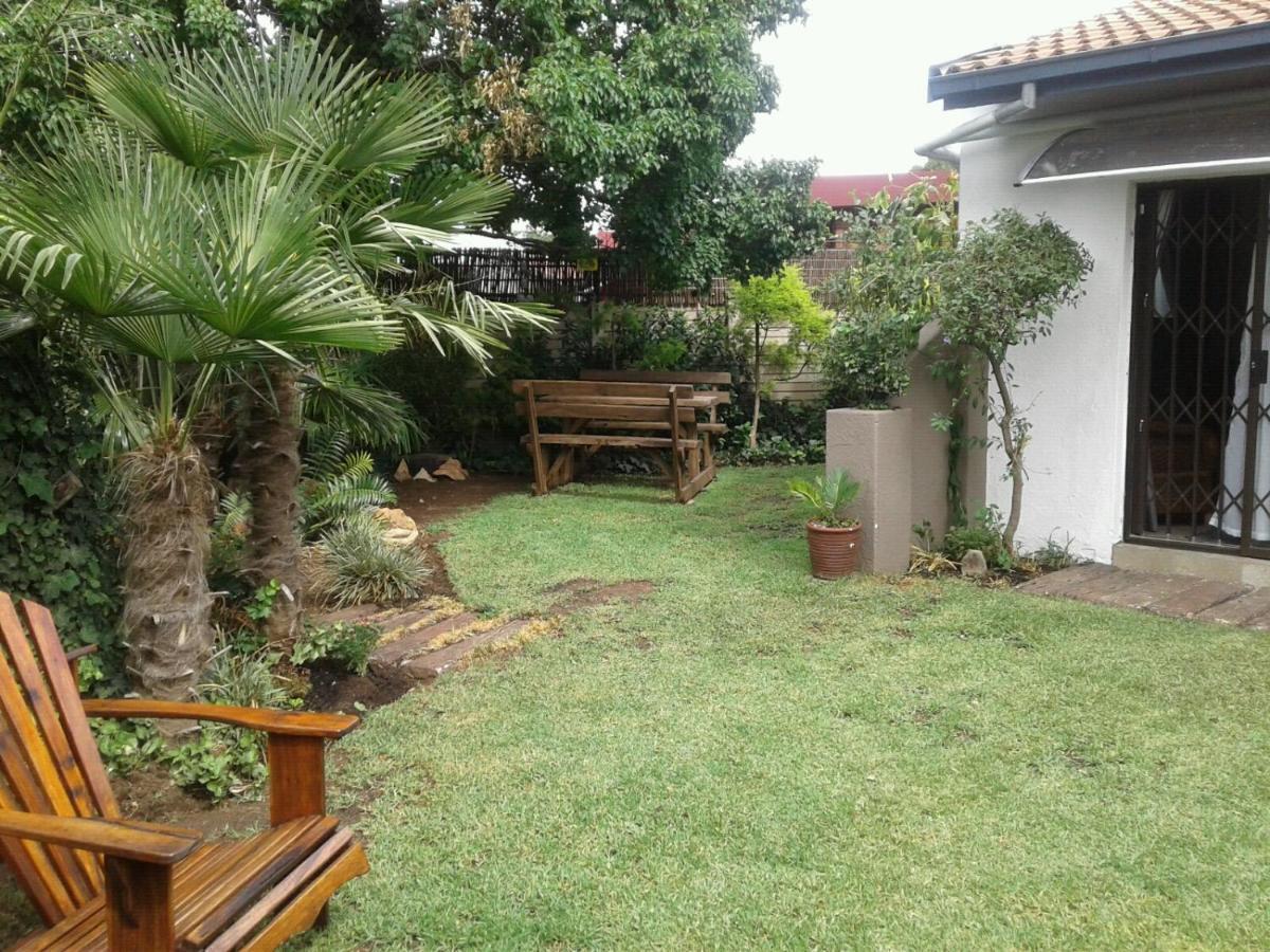 Roxy'S Rest Guest House Vanderbijlpark Ngoại thất bức ảnh